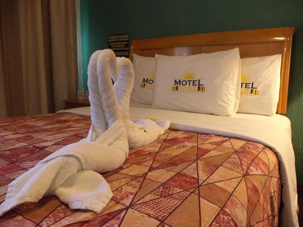 Hotel Diaz Тіхуана Номер фото