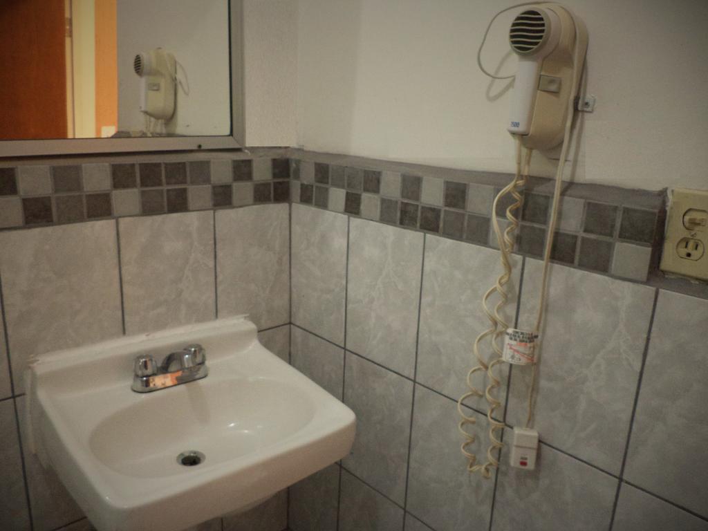Hotel Diaz Тіхуана Номер фото