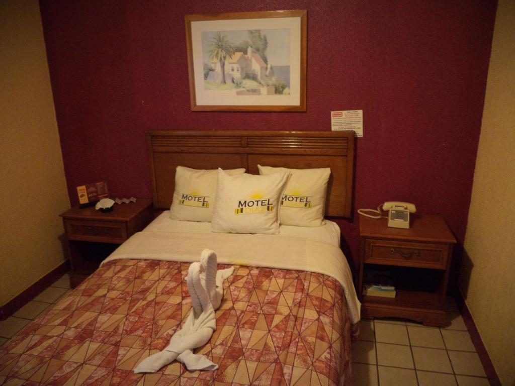 Hotel Diaz Тіхуана Екстер'єр фото